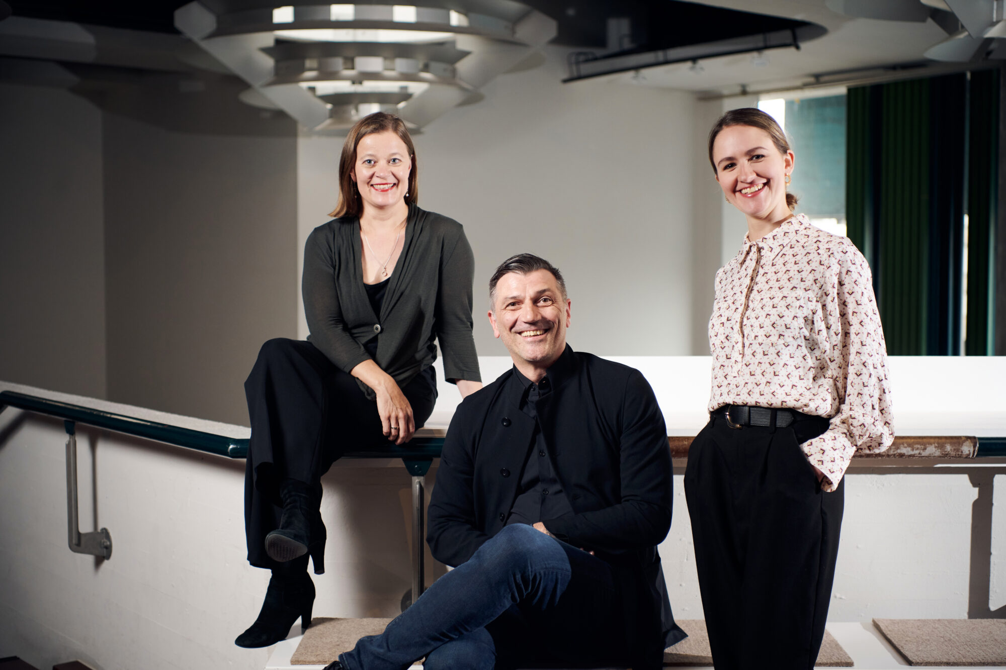 Silke Meier-Brösicke (Ballettmanagerin und Dramaturgin), Raimondo Rebeck (Ballettdirektor), Kristina Paulin (Stellvertreterin des Ballettdirektors, Ballettmeisterin und Hauschoreografin)