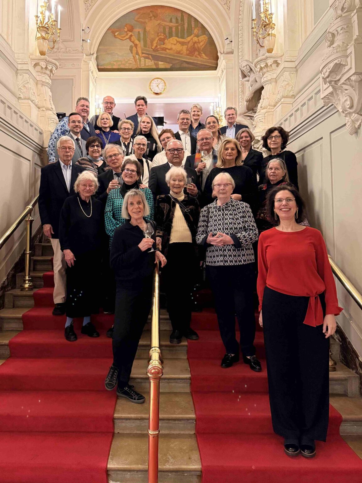 Die Theaterfreunde im Foyer des Théâtre de la Monnaie